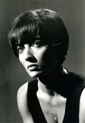 ·(Flora Carabella)