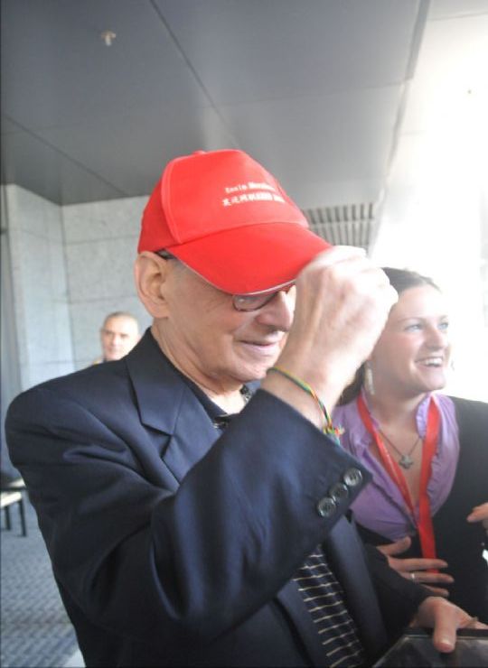 The Master Morricone  was pleased to put on a special with MORRIUNION SHANGHAI EXPO and ENNIO MORRICONE logo cap