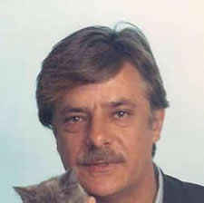 · Giancarlo Giannini